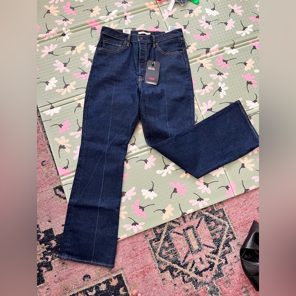 BRAND NEW - Levi’s Ribcage Bootcut Denim